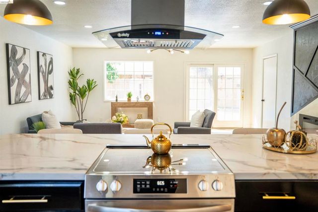 352 Terri Dr, Atwater, CA 95301