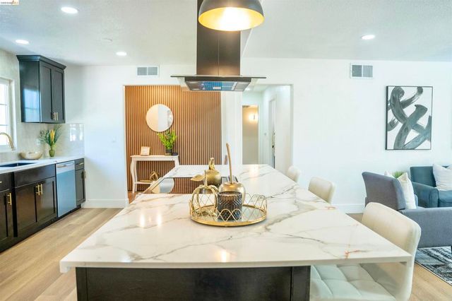 352 Terri Dr, Atwater, CA 95301