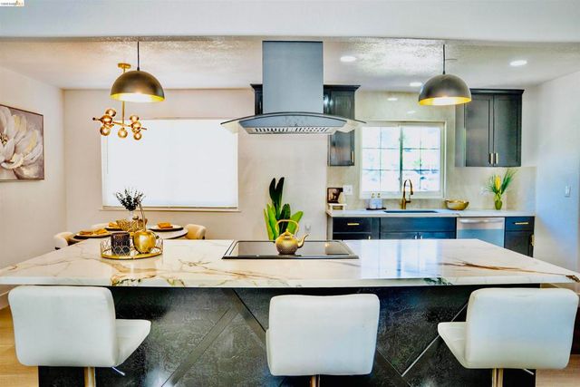 352 Terri Dr, Atwater, CA 95301