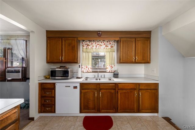 4362 Millwood Cir, Clay, NY 13090
