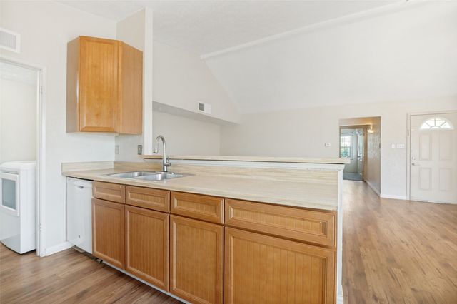 7305 Pineberry Road, Dallas, TX 75249