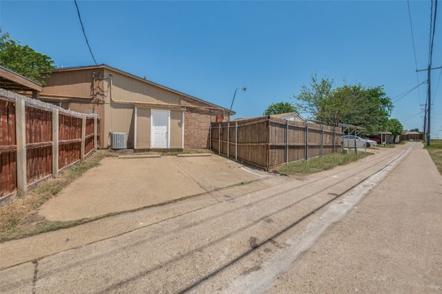 7305 Pineberry Road, Dallas, TX 75249