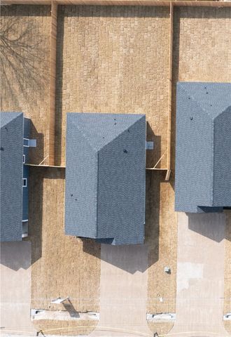 207 Lock Lane, Bryan, TX 77803