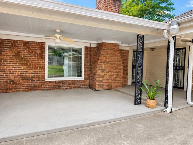 2148 RIVERDALE RD, Germantown, TN 38138