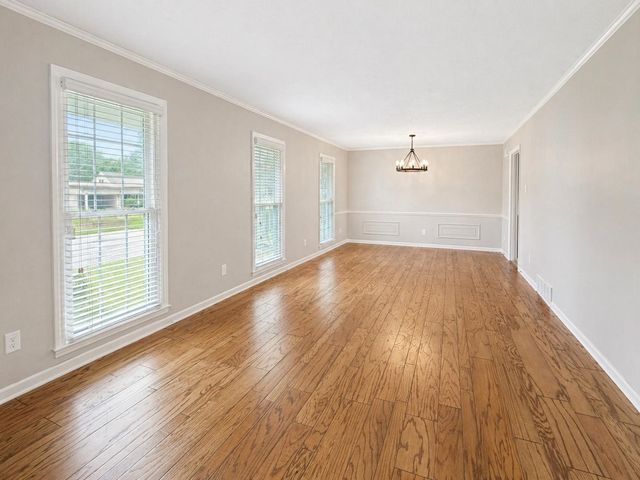 2148 RIVERDALE RD, Germantown, TN 38138