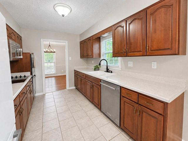 2148 RIVERDALE RD, Germantown, TN 38138