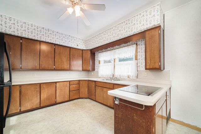 177 8th Street, Manistee, MI 49660