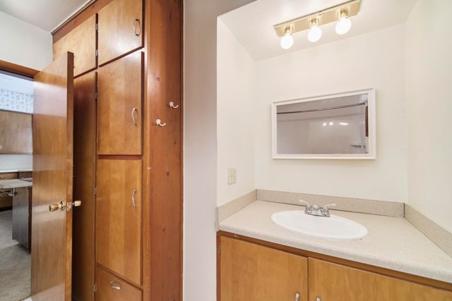 177 8th Street, Manistee, MI 49660