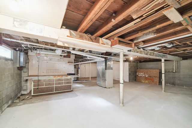 177 8th Street, Manistee, MI 49660