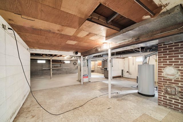 177 8th Street, Manistee, MI 49660