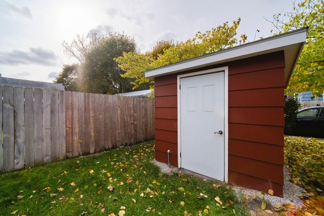 177 8th Street, Manistee, MI 49660