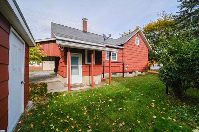 177 8th Street, Manistee, MI 49660