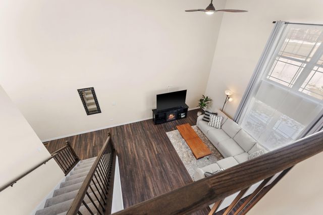 5547 Victoria Place, Crown Point, IN 46307