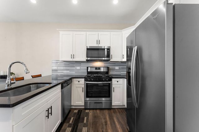 5547 Victoria Place, Crown Point, IN 46307