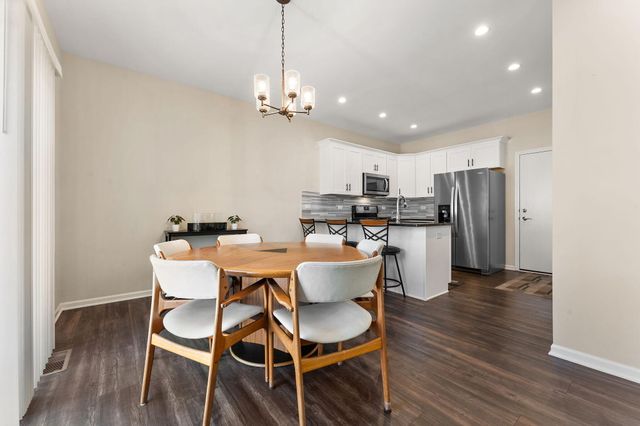 5547 Victoria Place, Crown Point, IN 46307