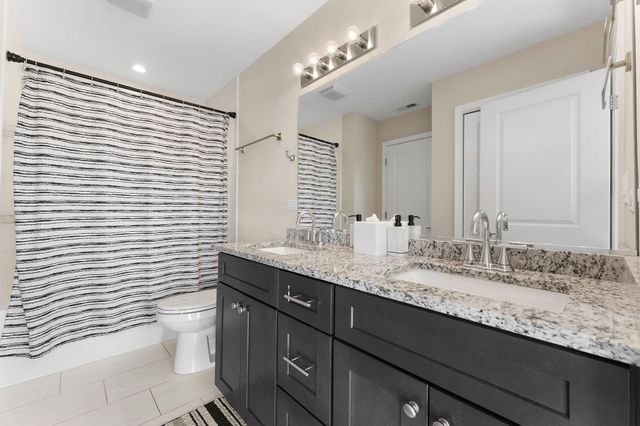 5547 Victoria Place, Crown Point, IN 46307