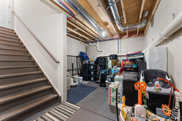 5547 Victoria Place, Crown Point, IN 46307