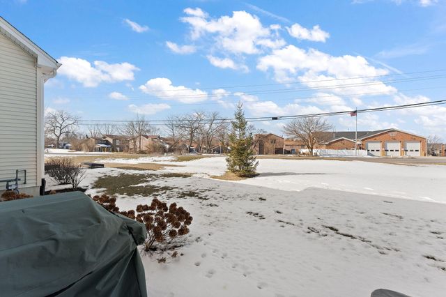 5547 Victoria Place, Crown Point, IN 46307