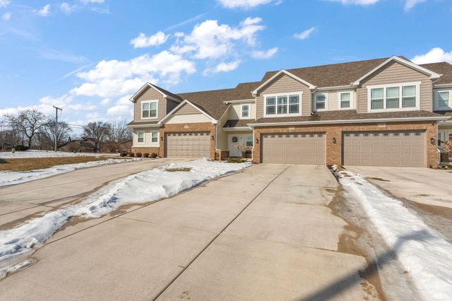 5547 Victoria Place, Crown Point, IN 46307