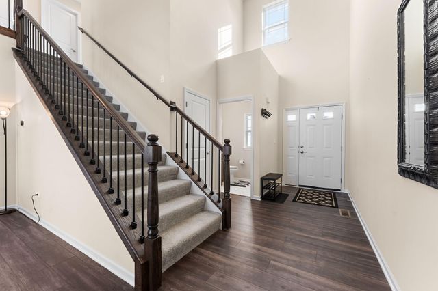 5547 Victoria Place, Crown Point, IN 46307