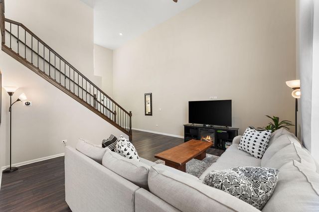 5547 Victoria Place, Crown Point, IN 46307