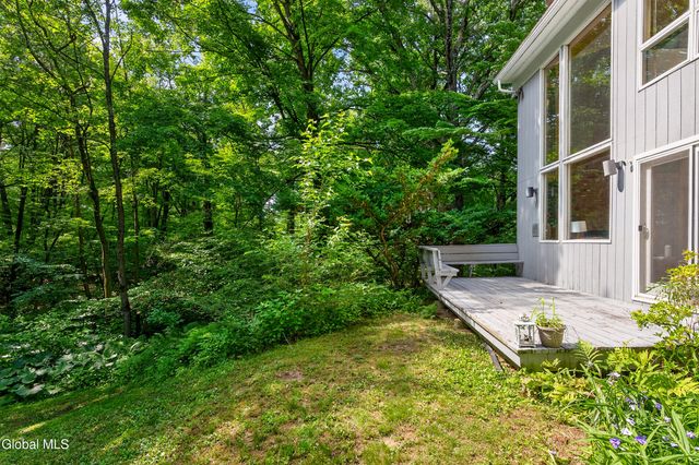 876 Heather Lane, Niskayuna, NY 12309