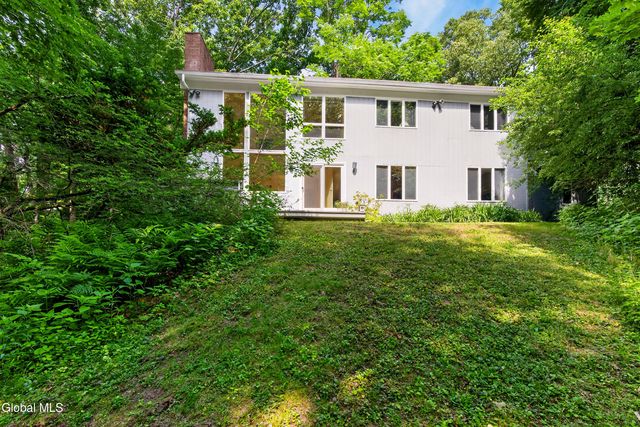 876 Heather Lane, Niskayuna, NY 12309