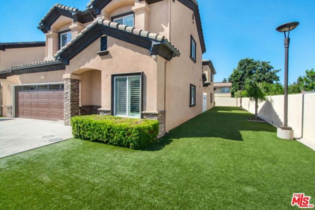 6522 Walker Avenue 7, Bell, CA 90201