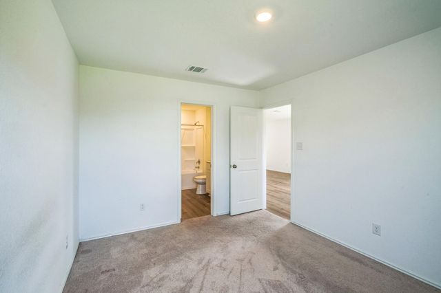 505 Sergeant Murphy RD, Jarrell, TX 76537