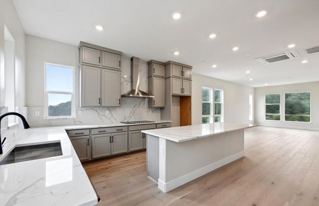 2322 Red Oak Court, San Mateo, CA 94403