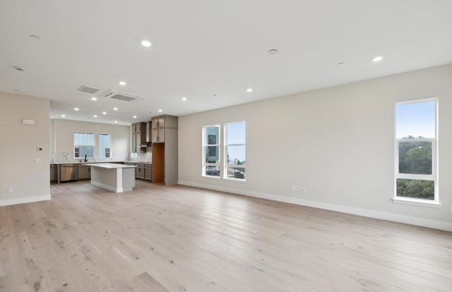 2322 Red Oak Court, San Mateo, CA 94403