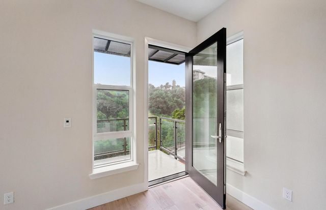 2322 Red Oak Court, San Mateo, CA 94403