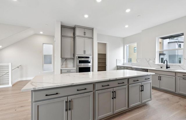 2322 Red Oak Court, San Mateo, CA 94403