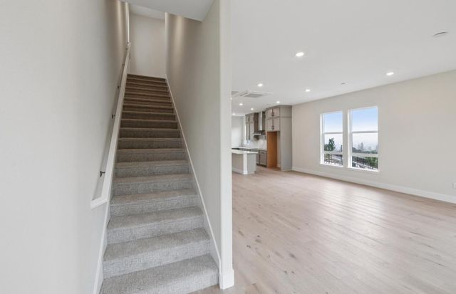 2322 Red Oak Court, San Mateo, CA 94403