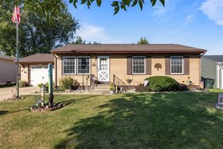 408 Carter St NW, Cedar Rapids, IA 52405