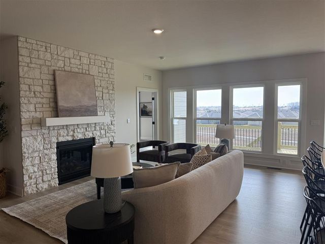 20803 W 188th Terrace, Spring Hill, KS 66083