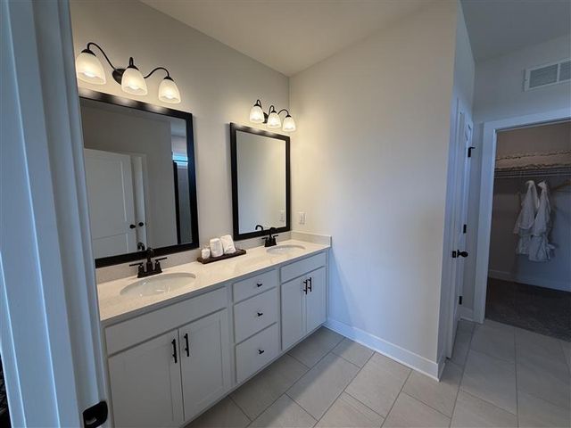 20803 W 188th Terrace, Spring Hill, KS 66083