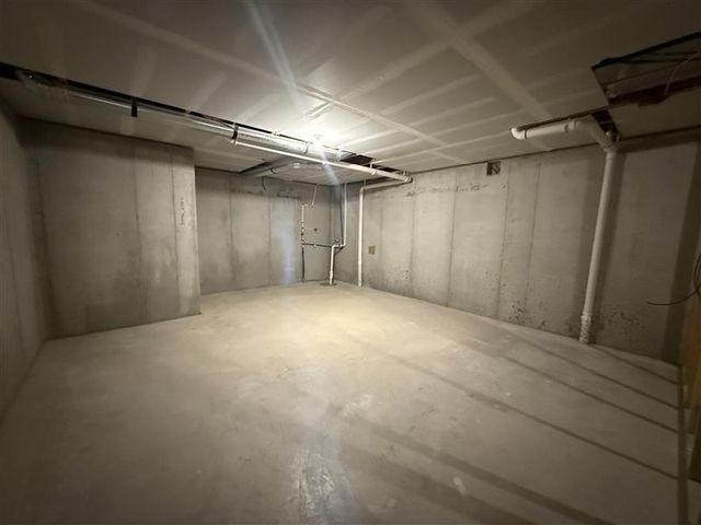 20803 W 188th Terrace, Spring Hill, KS 66083