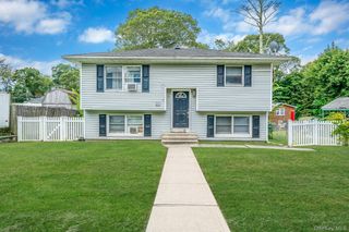 20 Kirby Lane, Lake Ronkonkoma, NY 11779