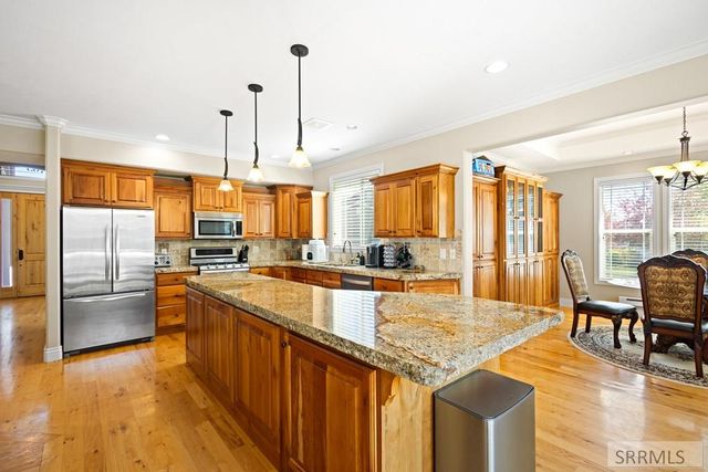 165 Fairhills Circle, Idaho Falls, ID 83401