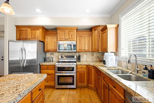 165 Fairhills Circle, Idaho Falls, ID 83401