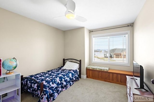 165 Fairhills Circle, Idaho Falls, ID 83401