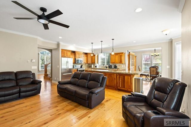 165 Fairhills Circle, Idaho Falls, ID 83401