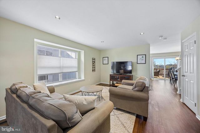 270 RIPKA ST, Philadelphia, PA 19127