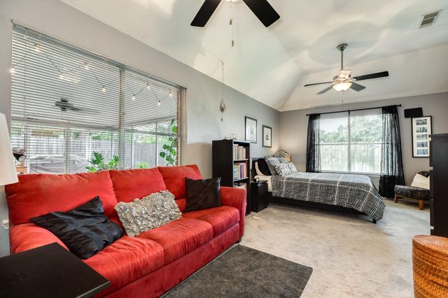 3722 S Peach Hollow Circle, Pearland, TX 77584