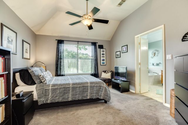 3722 S Peach Hollow Circle, Pearland, TX 77584