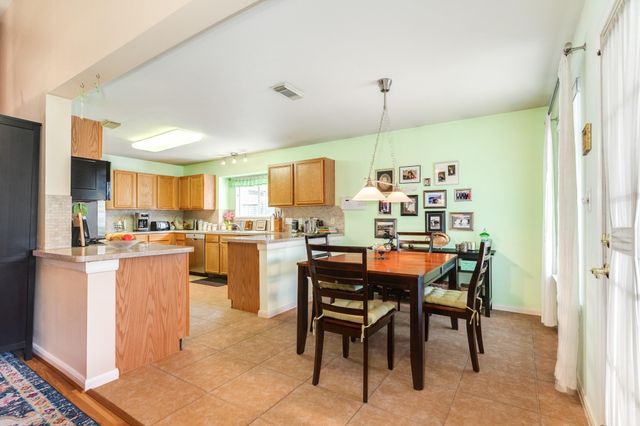 3722 S Peach Hollow Circle, Pearland, TX 77584