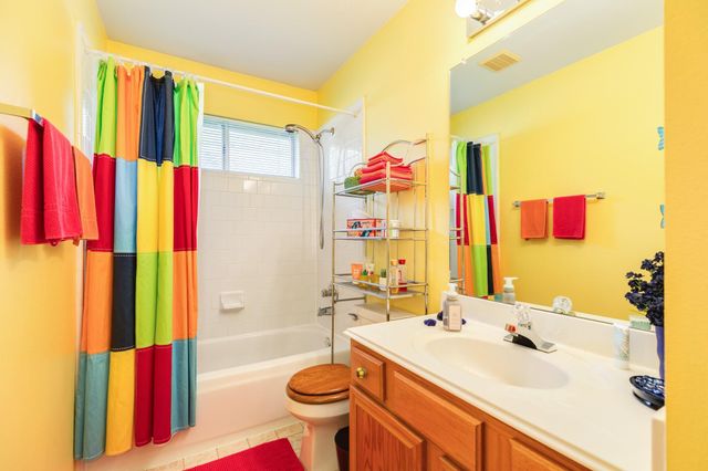 3722 S Peach Hollow Circle, Pearland, TX 77584