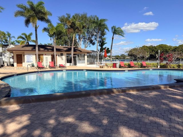 11509 NW 10th St 11509, Pembroke Pines, FL 33026