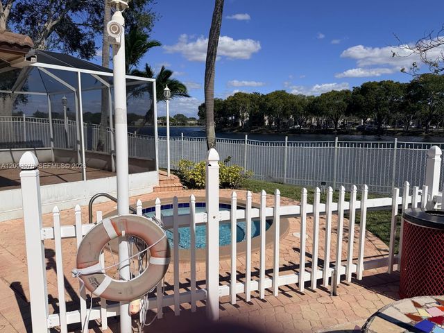 11509 NW 10th St 11509, Pembroke Pines, FL 33026